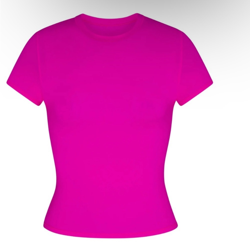skims fits everybody t shirt